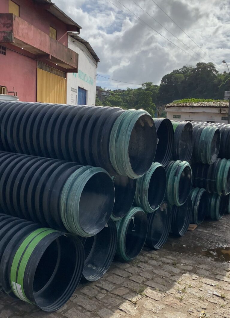 prefeitura-de-valenca-inicia-servico-de-drenagem-na-feira-livre