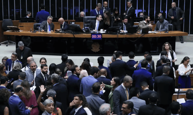 camara-aprova-urgencia-para-suspender-decreto-do-iof