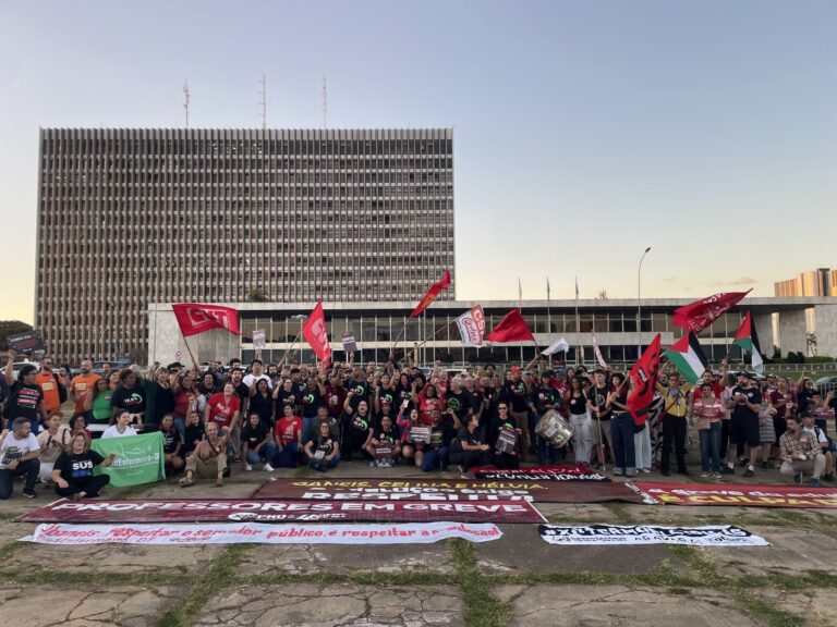 servidores-do-df-denunciam-criminalizacao-de-greves-e-falta-de-dialogo-com-governo