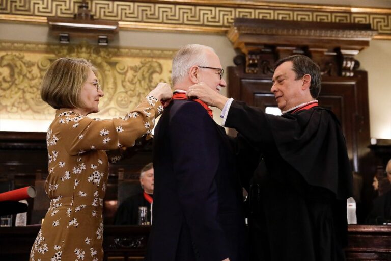 presidente-do-tjba-prestigia-outorga-do-colar-do-merito-judiciario-ao-ministro-edson-fachin