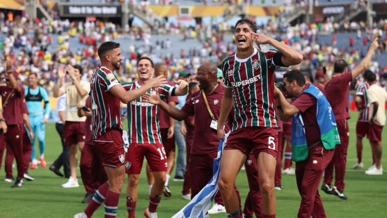 fluminense-faz-historia-e-e-o-primeiro-semifinalista-do-mundial-de-clubes-2025
