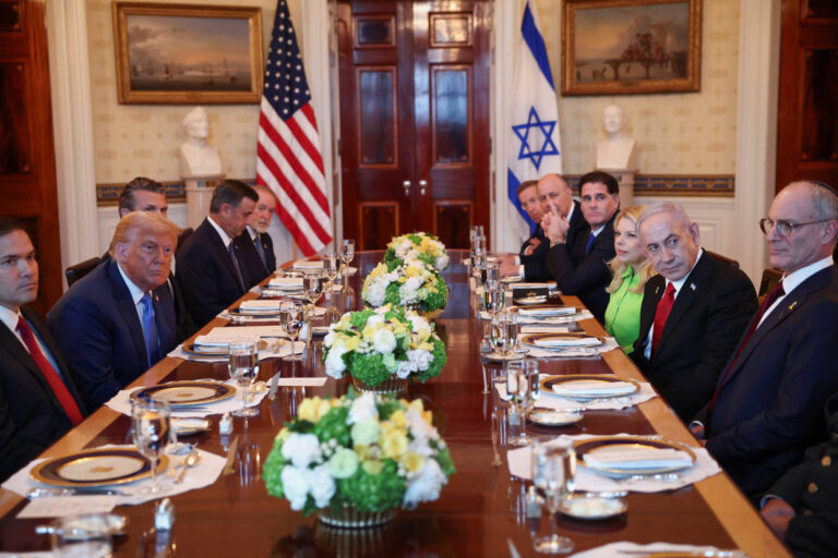 na-casa-branca,-trump-e-netanyahu-voltam-a-falar-em-expulsar-palestinos-de-gaza;-veja-video