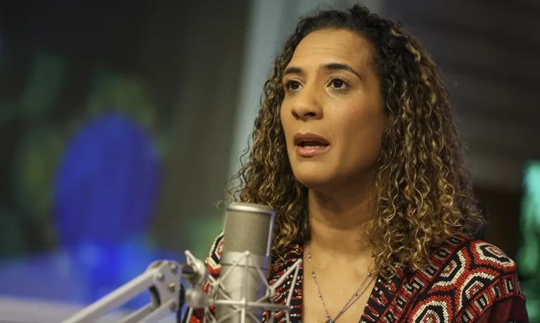 lamentavel-e-dilacerante,-diz-anielle-franco-sobre-morte-de-jovem-por-policia