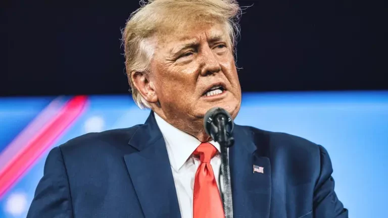 trump-promete-tarifa-de-10%-para-quem-se-alinhar-as-politicas-dos-brics