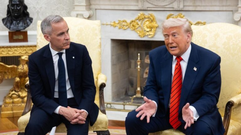 trump-anuncia-tarifa-de-35%-sobre-importacoes-do-canada