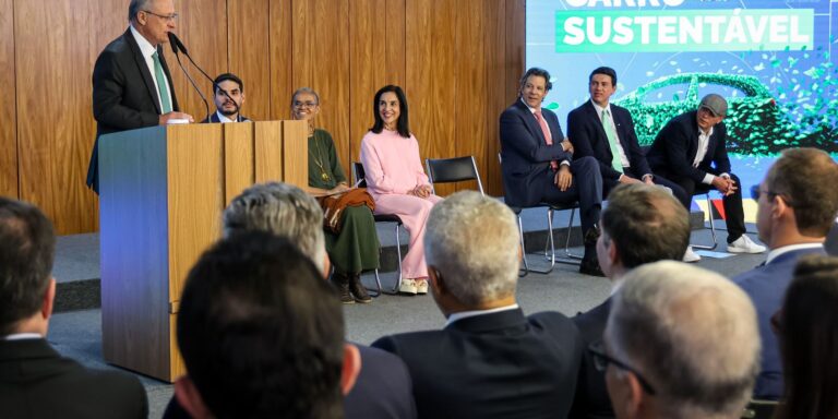 carros-movidos-a-energia-limpa-e-renovavel-vao-pagar-menos-impostos