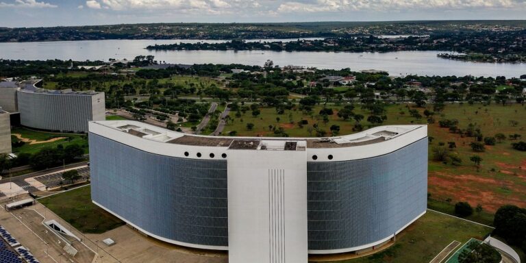 presidente-lula-nomeia-duas-mulheres-para-compor-stj-e-tse