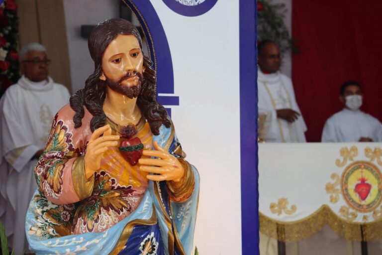 valenca-celebra-a-1a-noite-da-festa-do-sagrado-coracao-de-jesus-nesta-sexta-feira-(11)