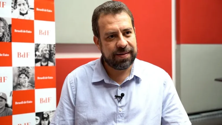 guilherme-boulos-realiza-aula-publica-e-lanca-livro-no-recife,-nesta-quinta-feira