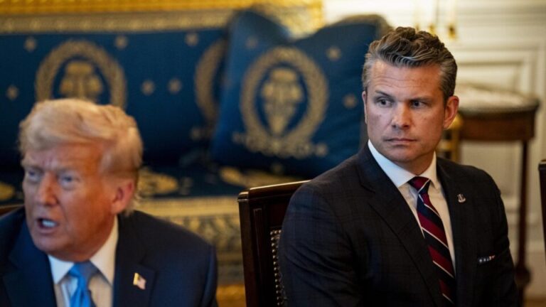 trump-assina-ordem-secreta-para-o-exercito-atuar-contra-carteis-fora-dos-eua,-diz-nyt