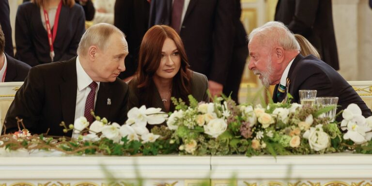 putin-liga-para-lula,-e-presidentes-discutem-brics-e-guerra-na-ucrania