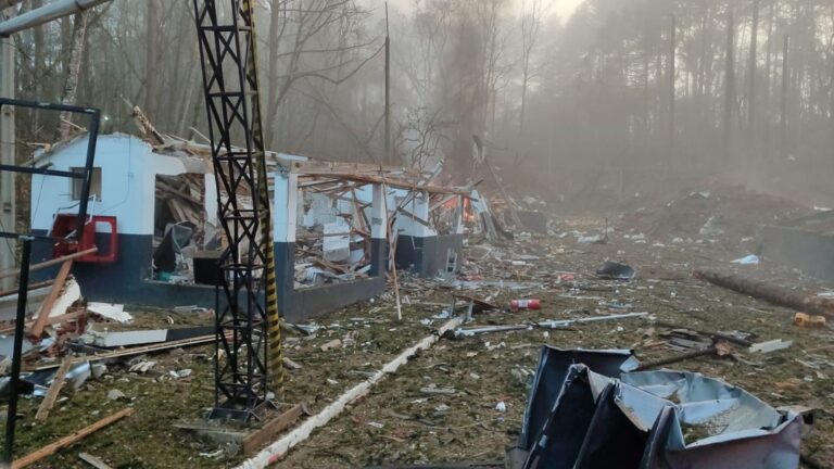 explosao-em-fabrica-de-explosivos-na-grande-curitiba-deixa-nove-mortos-e-causa-destruicao-total