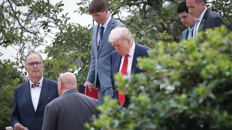 eua-anunciam-suspensao-de-vistos-para-cidadaos-de-gaza,-que-segue-sob-ataque-de-israel