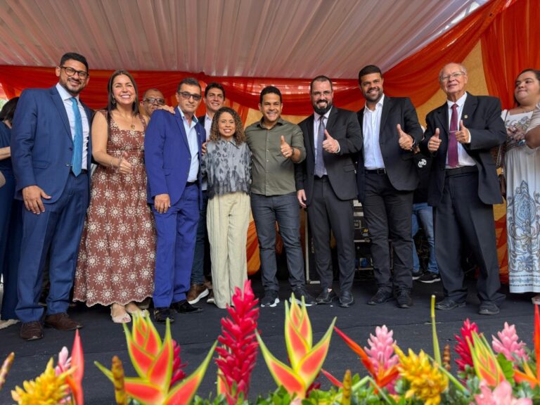 leo-de-neco-participa-do-desfile-civico-em-celebracao-aos-116-anos-de-emancipacao-de-itubera