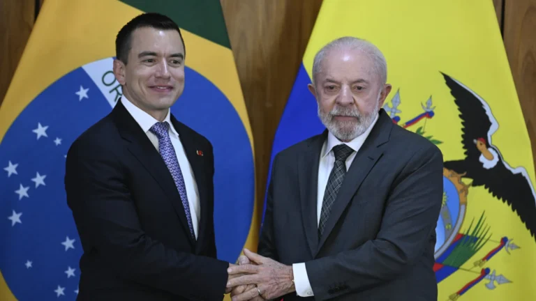lula-encontra-presidente-do-equador-e-fala-em-autonomia-para-diversificar-parceiros