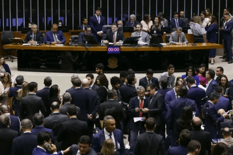 congresso-instala-cpmi-para-investigar-descontos-fraudulentos-no-inss-nesta-quarta-feira