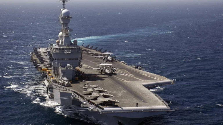 navios-enviados-por-trump-tem-mais-poder-de-fogo-que-a-venezuela