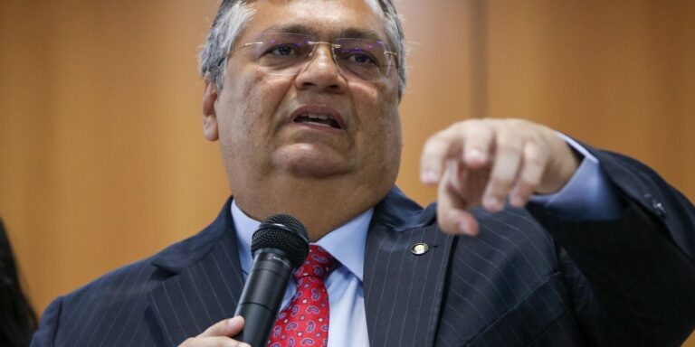 dino-diz-que-stf-nao-pode-ceder-a-coacoes,-chantagens-e-ameacas