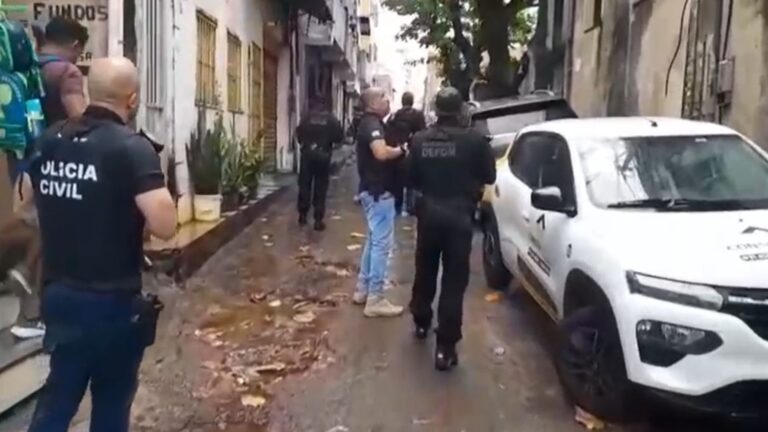 policia-civil-prende-mulher-investigada-por-stalking-durante-operacao-chase-em-salvador