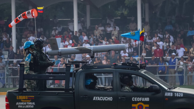 Qual é o poderio militar da Venezuela (e como se compara ao dos EUA) qual-e-o-poderio-militar-da-venezuela-(e-como-se-compara-ao-dos-eua)