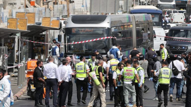 ataque-terrorista-contra-onibus-em-jerusalem-deixa-varios-mortos-e-feridos