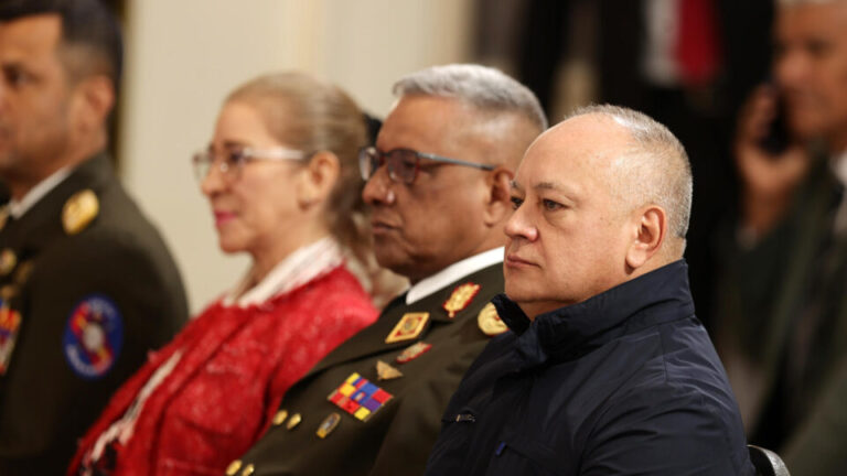 chavismo-convoca-venezuelanos-para-todas-as-frentes-de-batalha-e-reforca-alianca-com-ira