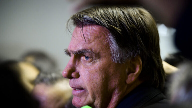 jornal-dos-eua-classifica-acao-contra-bolsonaro-como-o-julgamento-do-seculo-no-brasil