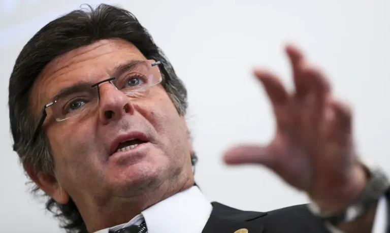 fux-nao-pode-negar-que-houve-golpe,-avalia-jurista-sobre-julgamento-no-stf