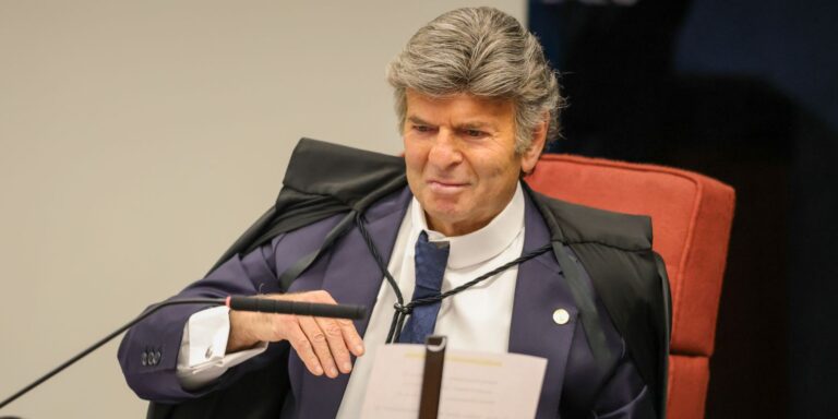 fux-cita-incompetencia-do-stf-para-julgar-acao-contra-bolsonaro