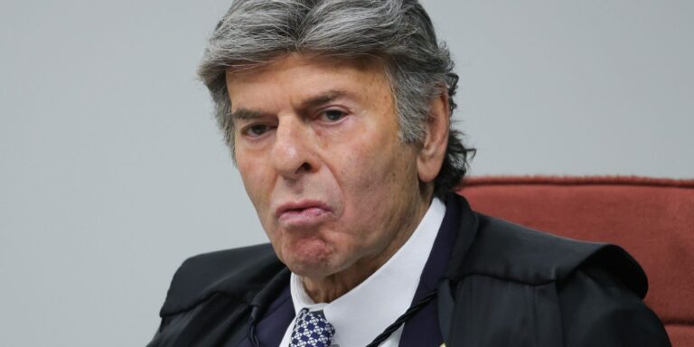 julgamento-da-trama-golpista:-fux-condena-mauro-cid-e-braga-neto