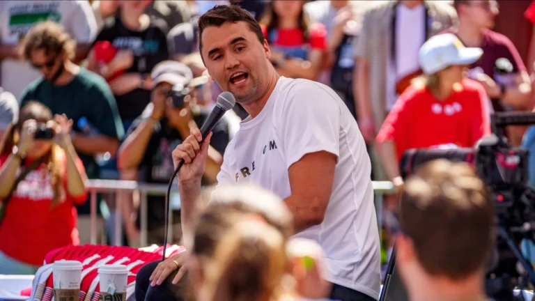 suspeito-de-matar-charlie-kirk-nega-crime-e-nao-colabora,-diz-governador