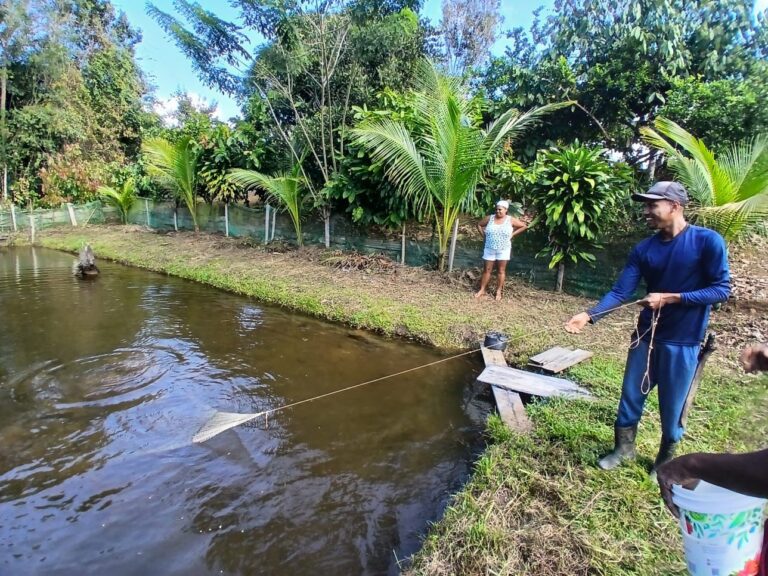 prefeitura-de-valenca-realiza-visita-tecnica-a-piscicultores-da-zona-rural