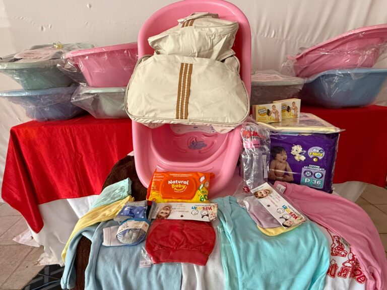 prefeitura-de-valenca-entrega-enxovais-a-gestantes-assistidas-pelos-cras