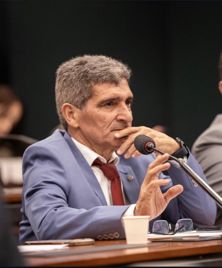 deputado-raimundo-costa-e-criticado-apos-votar-a-favor-da-pec-da-blindagem