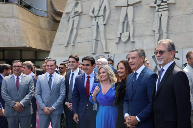 tjba-prestigia-entrega-da-comenda-2-de-julho-ao-presidente-do-tce