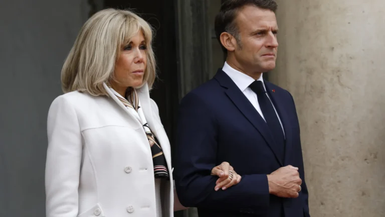 Brigitte Macron Apresentará ‘evidências Científicas’ De Que é Mulher brigitte-macron-apresentara-‘evidencias-cientificas’-de-que-e-mulher