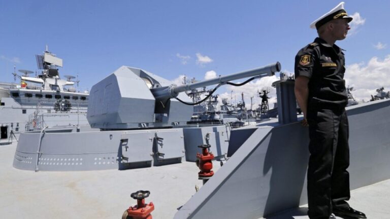 Rússia lança nova estratégia naval após ser humilhada pela Ucrânia no Mar Negro russia-lanca-nova-estrategia-naval-apos-ser-humilhada-pela-ucrania-no-mar-negro
