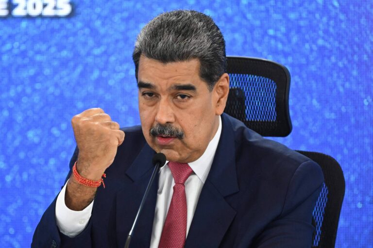Trump faz piada com vídeo de suposto treinamento militar de mulheres na Venezuela trump-faz-piada-com-video-de-suposto-treinamento-militar-de-mulheres-na-venezuela