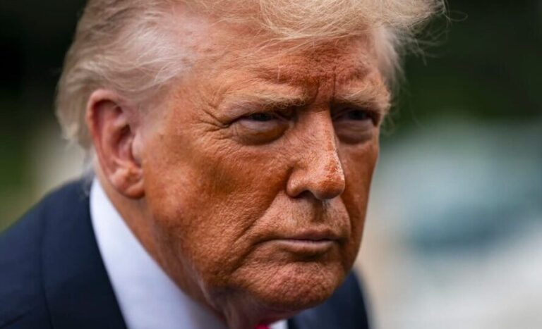 trump-anuncia-tarifa-de-100%-contra-farmaceuticas-estrangeiras-e-taxacao-a-moveis-e-caminhoes