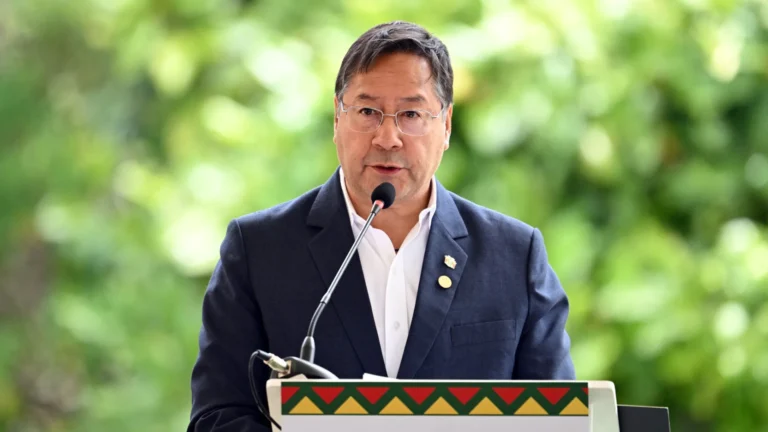 presidente-da-bolivia-diz-que-trump-deveria-enfrentar-o-trafico-de-drogas-dentro-dos-eua