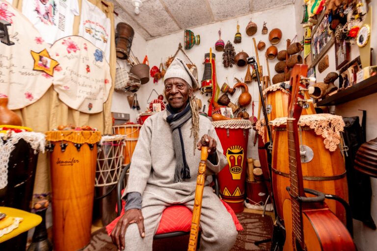livro-inedito-revela-as-historias-de-oito-mestres-e-mestras-da-cultura-popular-afro-gaucha