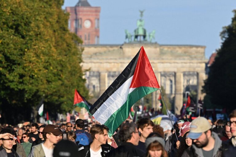 Em Berlim, 60 mil vão às ruas por Gaza em-berlim,-60-mil-vao-as-ruas-por-gaza