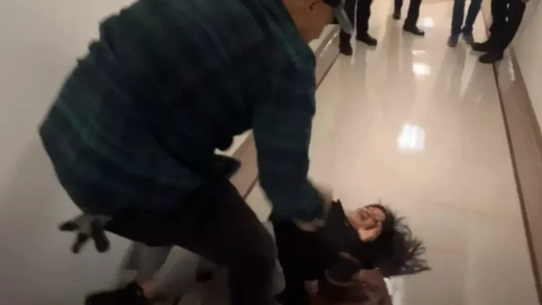 agente-de-imigracao-derruba-mae-na-frente-dos-filhos-em-nova-york