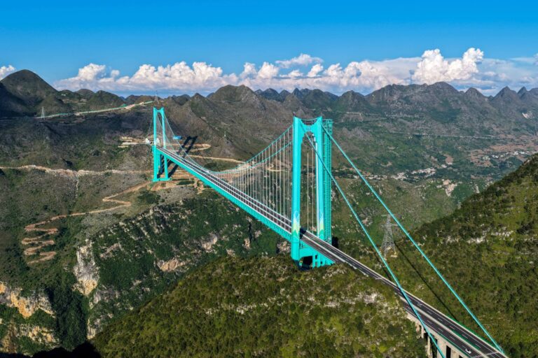 ponte-mais-alta-do-mundo-abre-ao-trafego-na-china;-veja-video