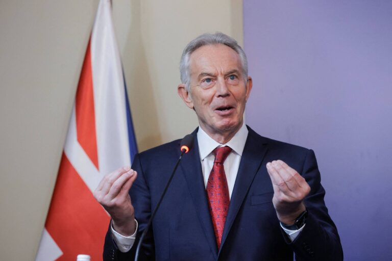 Tony Blair pode governar Gaza como líder de autoridade transitória em caso de cessar-fogo tony-blair-pode-governar-gaza-como-lider-de-autoridade-transitoria-em-caso-de-cessar-fogo
