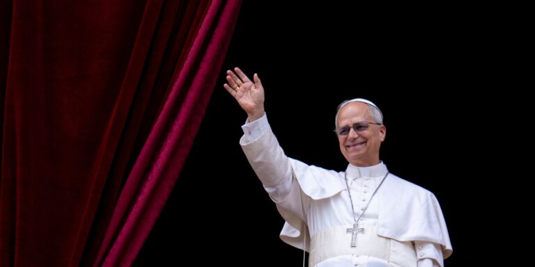 Papa critica tratamento “desumano” de imigrantes nos EUA papa-critica-tratamento-“desumano”-de-imigrantes-nos-eua