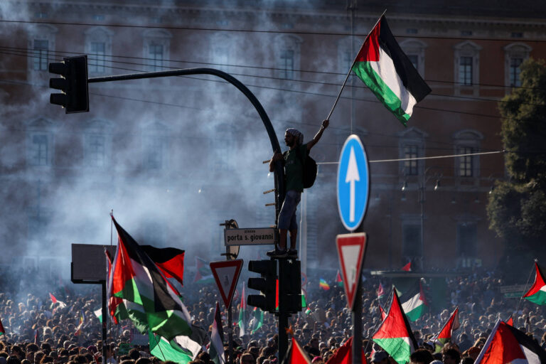Europeus realizam atos pró-Palestina após interceptação de flotilha que iria a Gaza europeus-realizam-atos-pro-palestina-apos-interceptacao-de-flotilha-que-iria-a-gaza