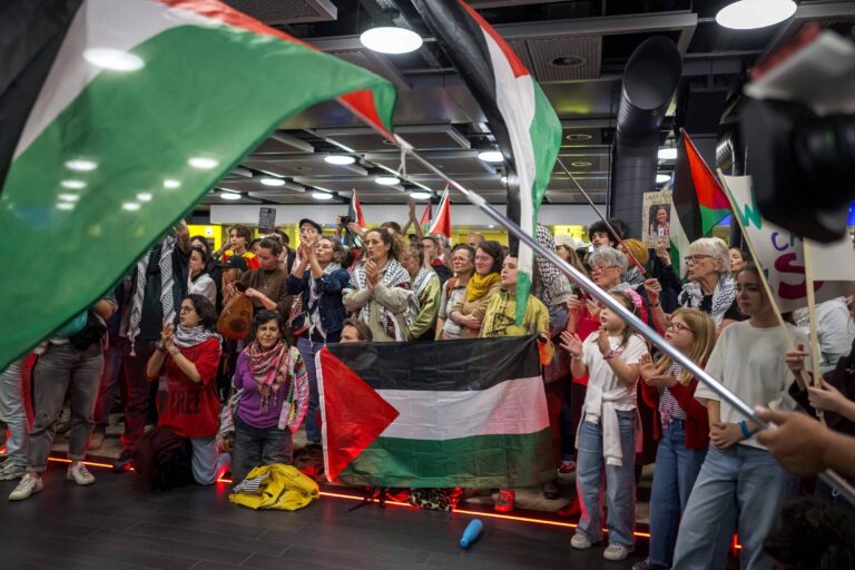 brasileiros-da-flotilha-presos-em-israel-nao-tem-previsao-de-soltura,-e-4-estao-em-greve-de-fome
