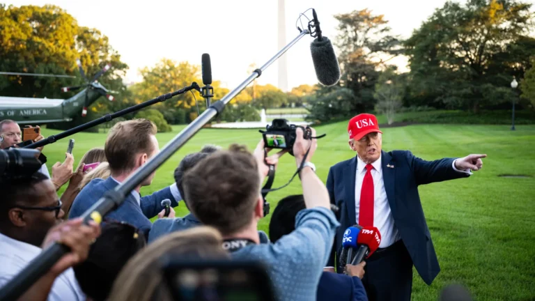 trump-confirma-novo-ataque-no-caribe-e-sugere-acoes-antidrogas-em-solo