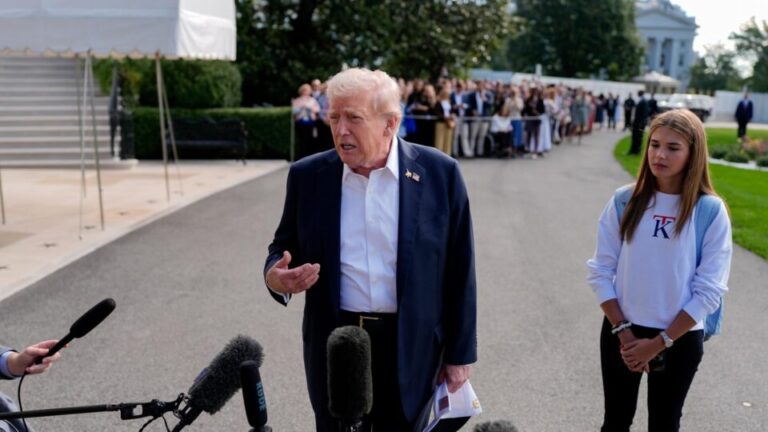 EUA aplicarão tarifa de 25% a caminhões importados a partir de 1º de novembro, diz Trump eua-aplicarao-tarifa-de-25%-a-caminhoes-importados-a-partir-de-1o-de-novembro,-diz-trump